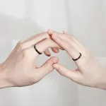 bague symbole d'amour couple