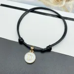 bracelet ajustable pendentif lettre