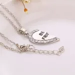 collier avec pendentif amitié pour 2